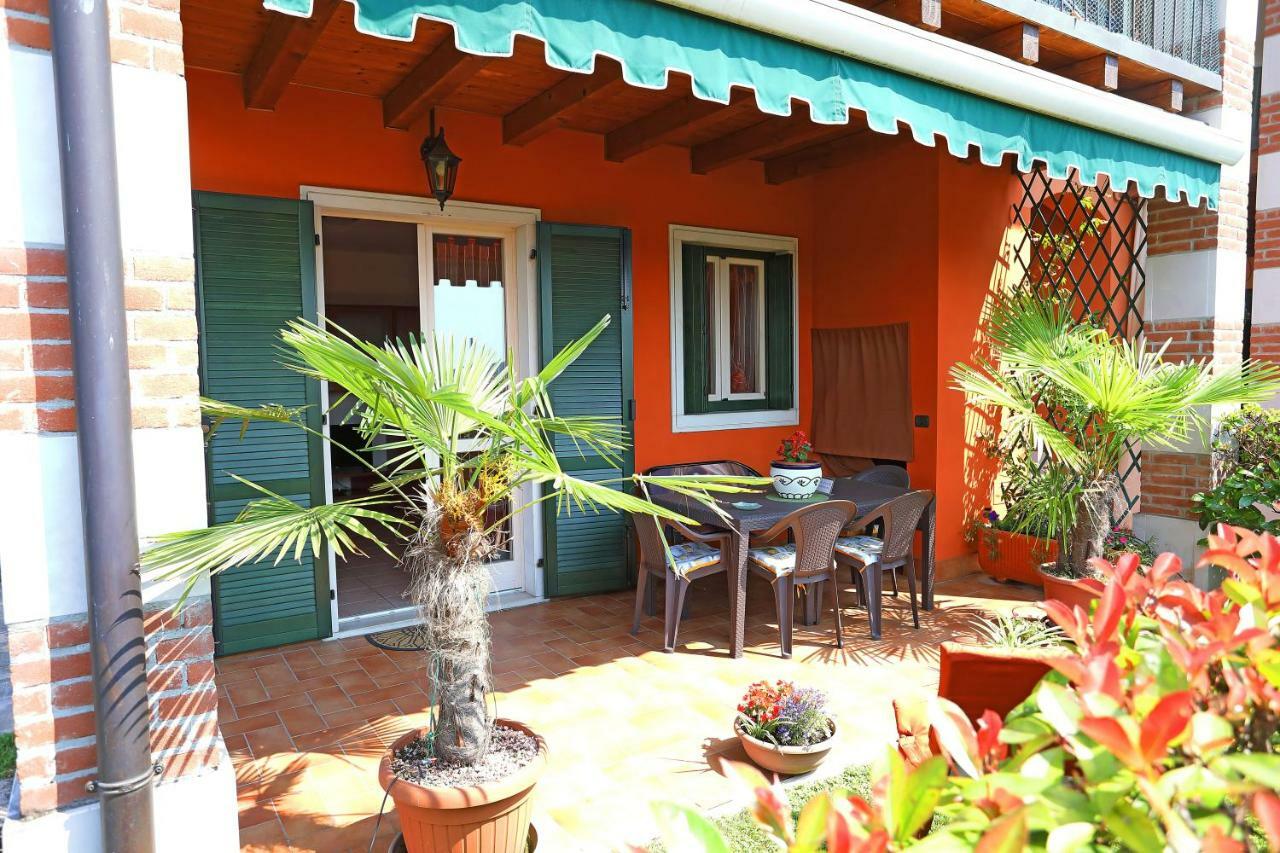 Апартаменты Casa Vacanze I Borghi Salionze Экстерьер фото